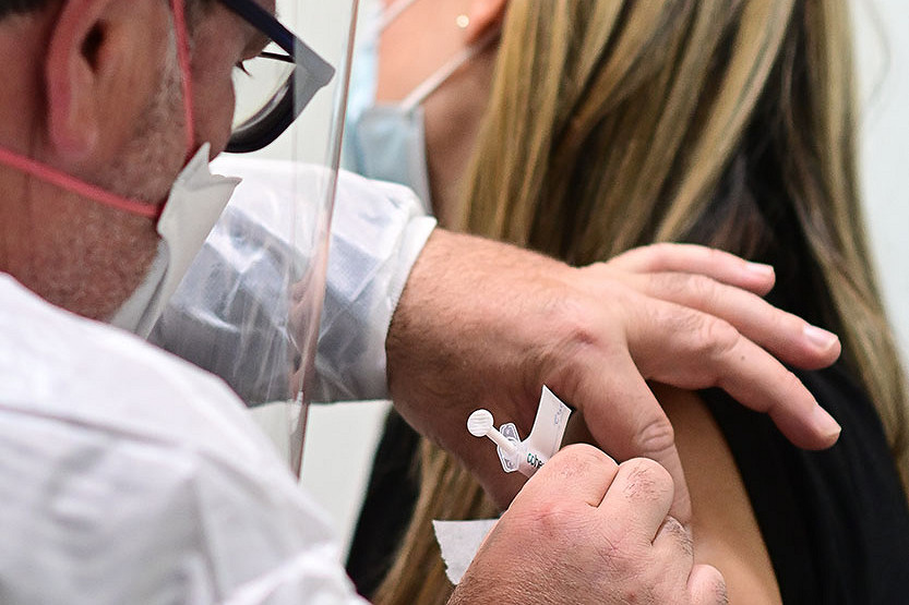 Why does Melbourne have the state’s lowest vaccination rate?