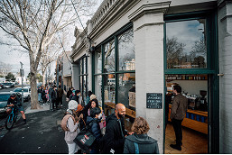 Beatrix Cakes queues