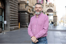 Labor Cr Davydd Griffiths to challenge Ellen Sandell for Melbourne