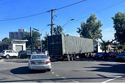 Council pushes for no-truck zones in Kensington as tunnel impacts deepen