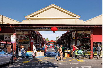 Councillors vote for independent Queen Victoria Market governance review