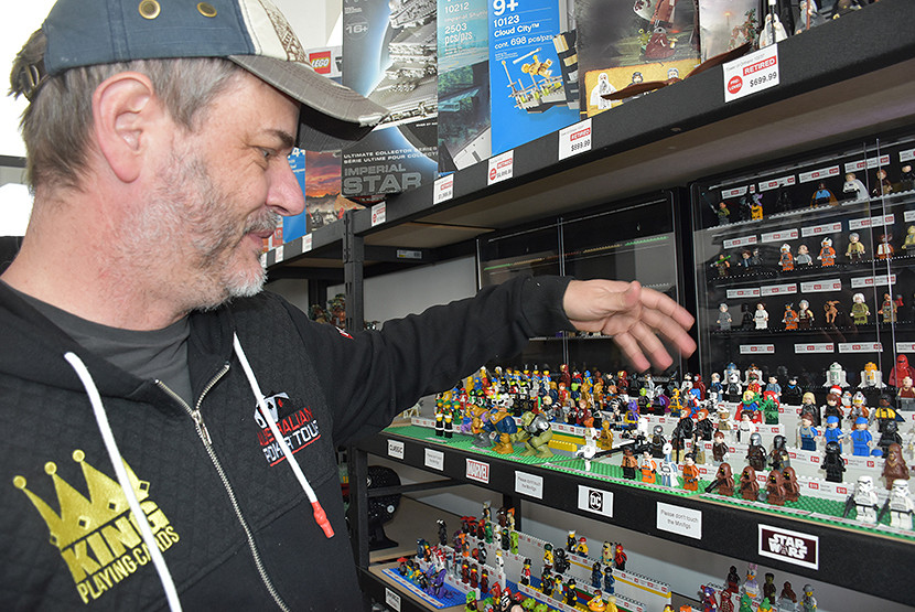 90-LEGO-shop-pic-1.JPG
